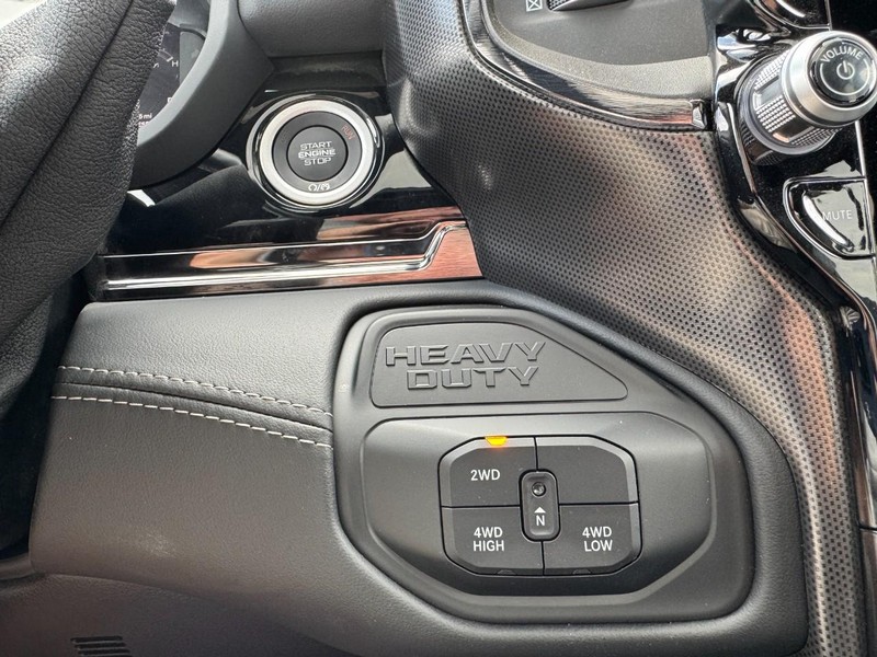 Ram 3500 Vehicle Image 27