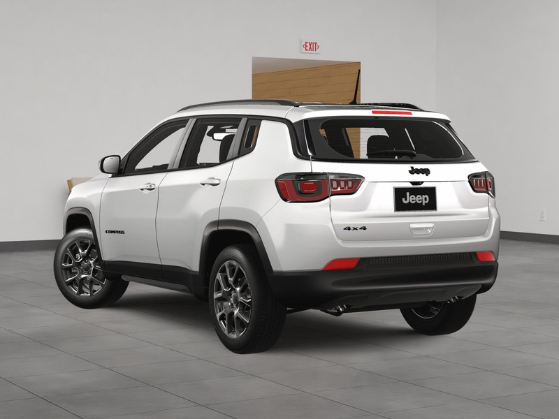 Jeep Compass Vehicle Image 04