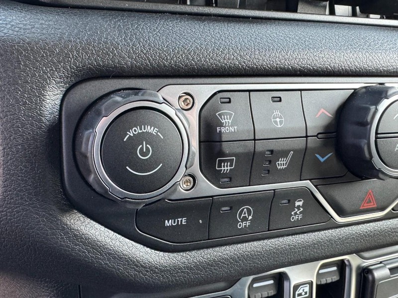 Jeep Wrangler Vehicle Image 27
