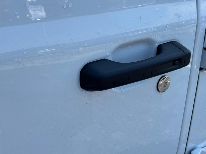 Jeep Wrangler Vehicle Image 12