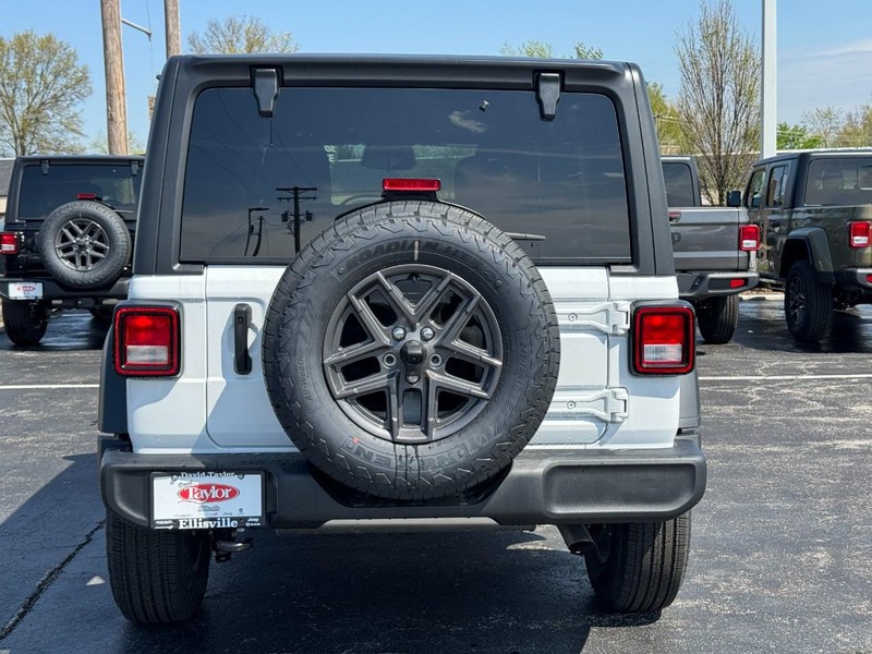 Jeep Wrangler Vehicle Image 14