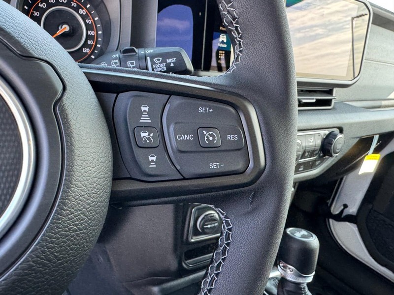Jeep Wrangler Vehicle Image 25