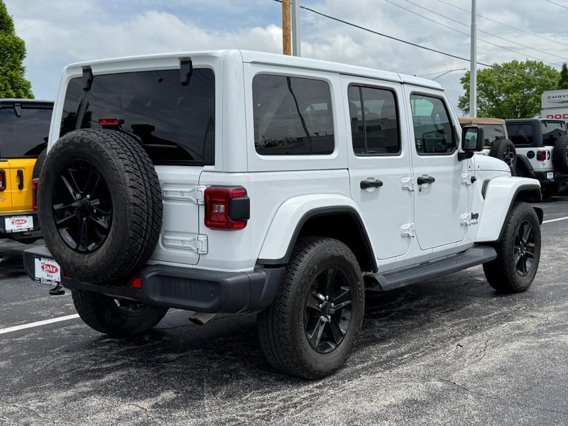 Jeep Wrangler Vehicle Image 03