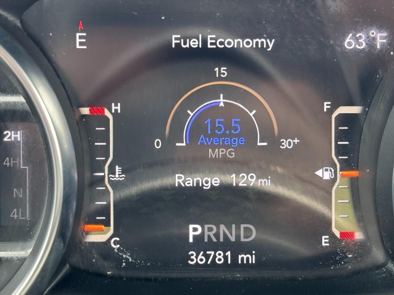 Jeep Wrangler Vehicle Image 22