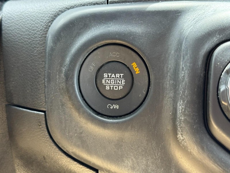 Jeep Wrangler Vehicle Image 26