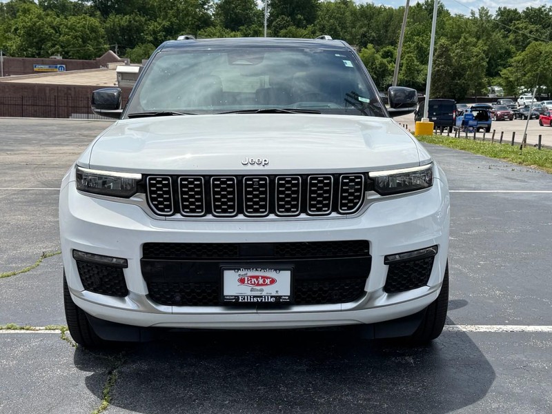 Jeep Grand Cherokee L Vehicle Image 09