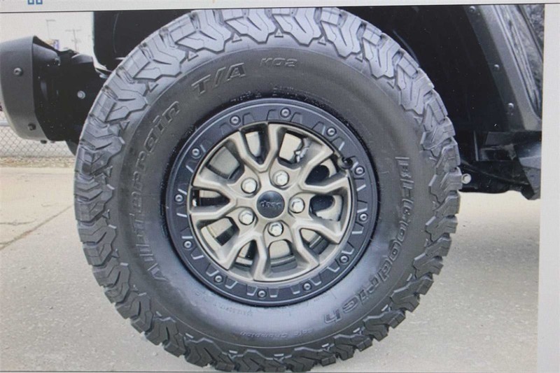 Jeep Wrangler Vehicle Image 12