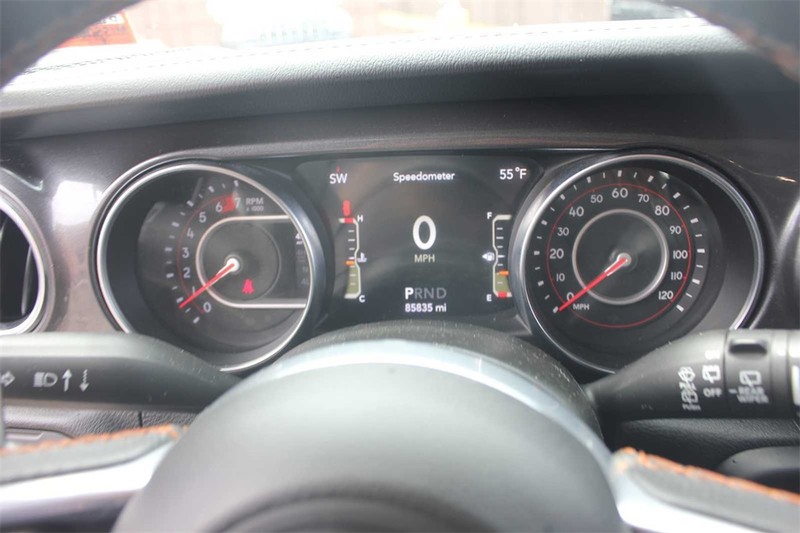 Jeep Wrangler Vehicle Image 32