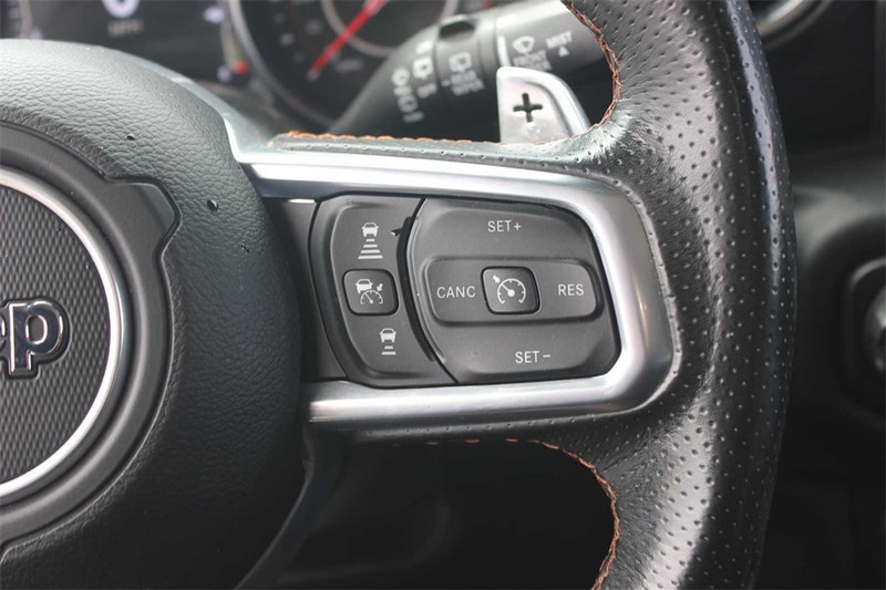 Jeep Wrangler Vehicle Image 36