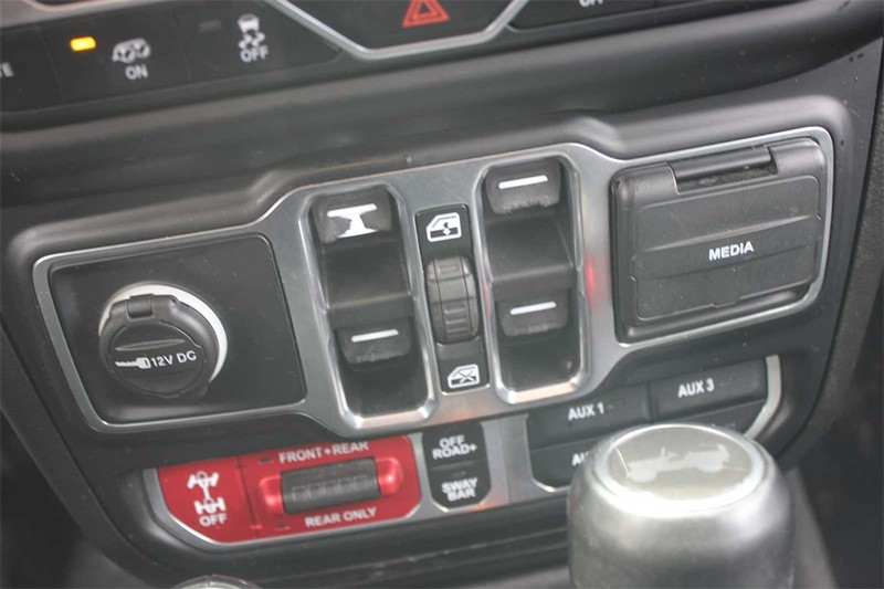 Jeep Wrangler Vehicle Image 41