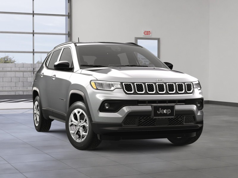 Jeep Compass Vehicle Image 11