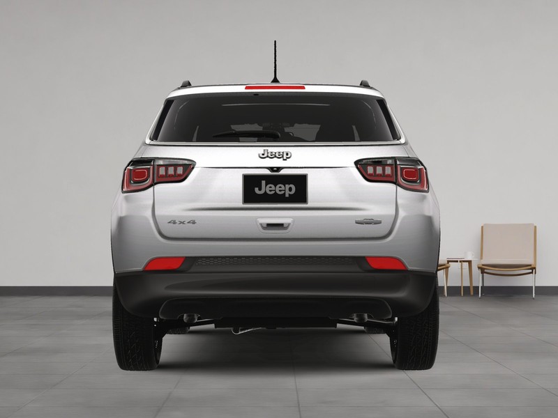 Jeep Compass Vehicle Image 13