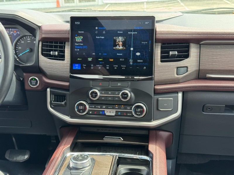 Ford Expedition Max Vehicle Image 19