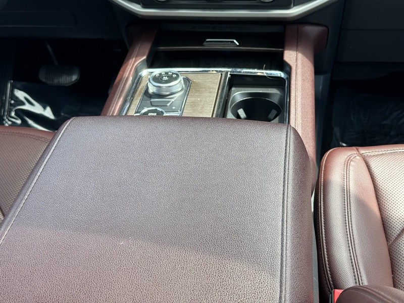 Ford Expedition Max Vehicle Image 20