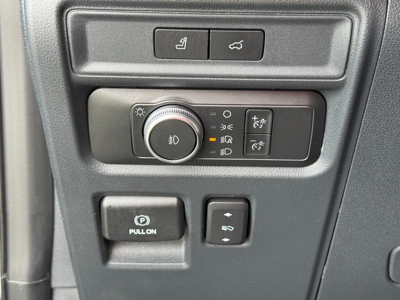 Ford Expedition Max Vehicle Image 23