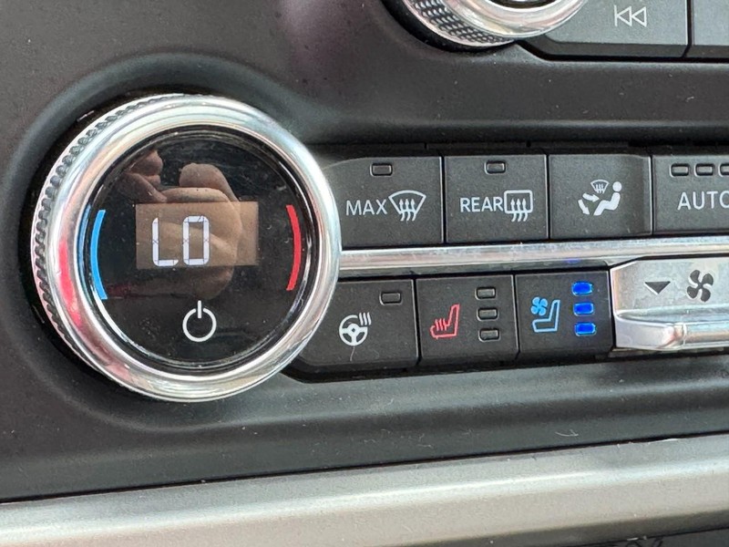 Ford Expedition Max Vehicle Image 28