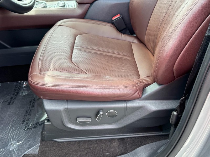 Ford Expedition Max Vehicle Image 32