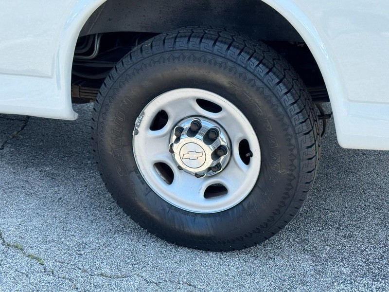 Chevrolet Express Passenger Vehicle Image 07