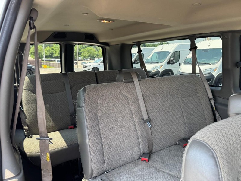 Chevrolet Express Passenger Vehicle Image 16