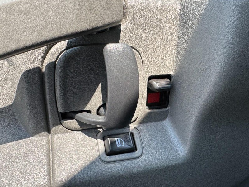 Chevrolet Express Passenger Vehicle Image 24