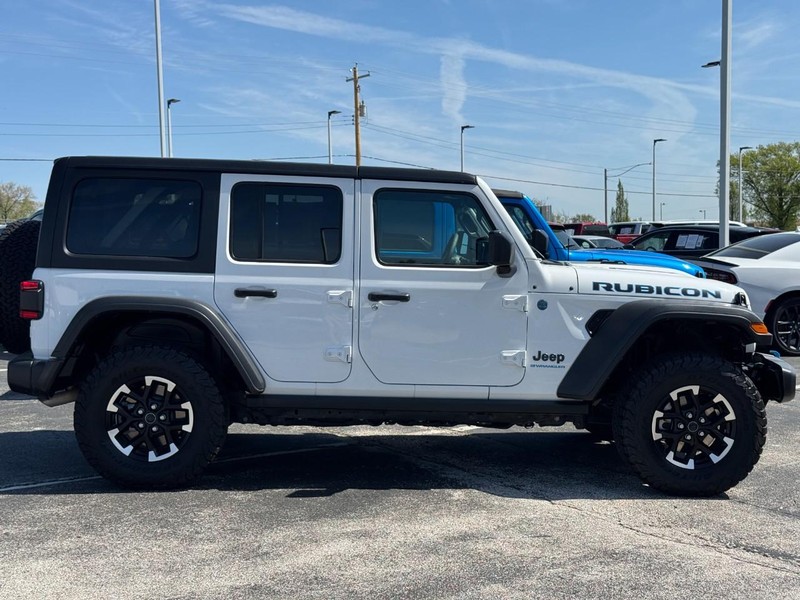 Jeep Wrangler 4xe Vehicle Image 02