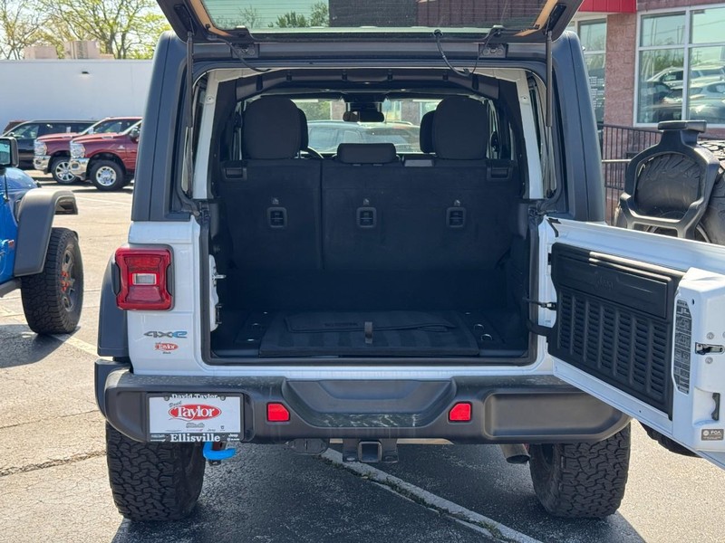 Jeep Wrangler 4xe Vehicle Image 14