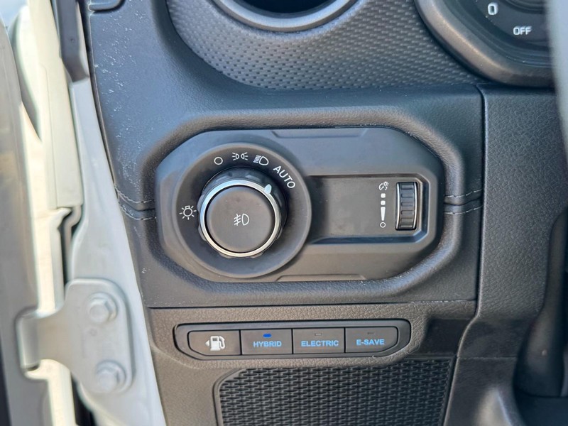 Jeep Wrangler 4xe Vehicle Image 22
