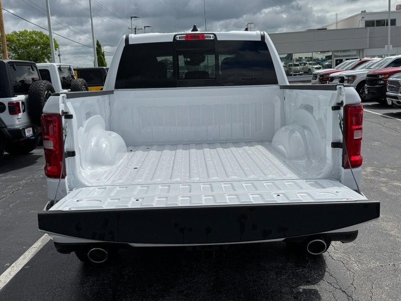 Ram 1500 Vehicle Image 13