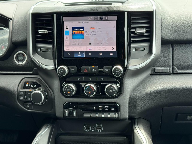 Ram 1500 Vehicle Image 18