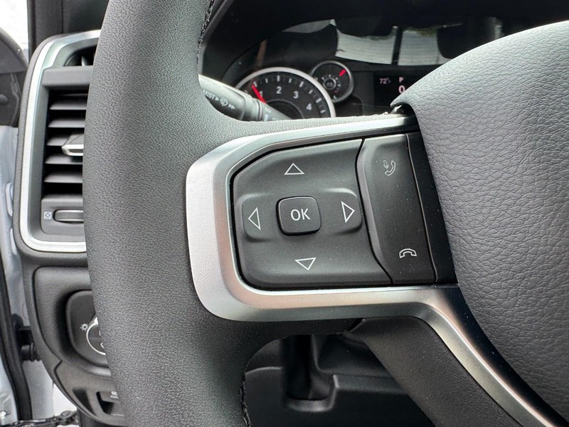 Ram 1500 Vehicle Image 21