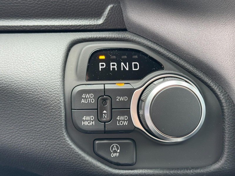 Ram 1500 Vehicle Image 23