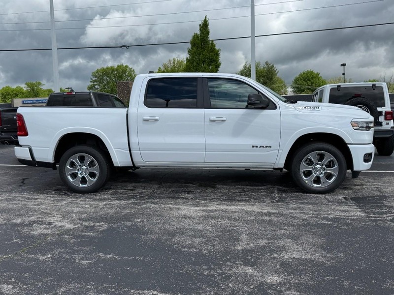 Ram 1500 Vehicle Image 02