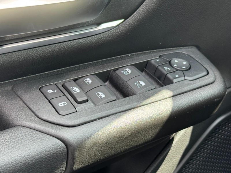 Ram 1500 Vehicle Image 27