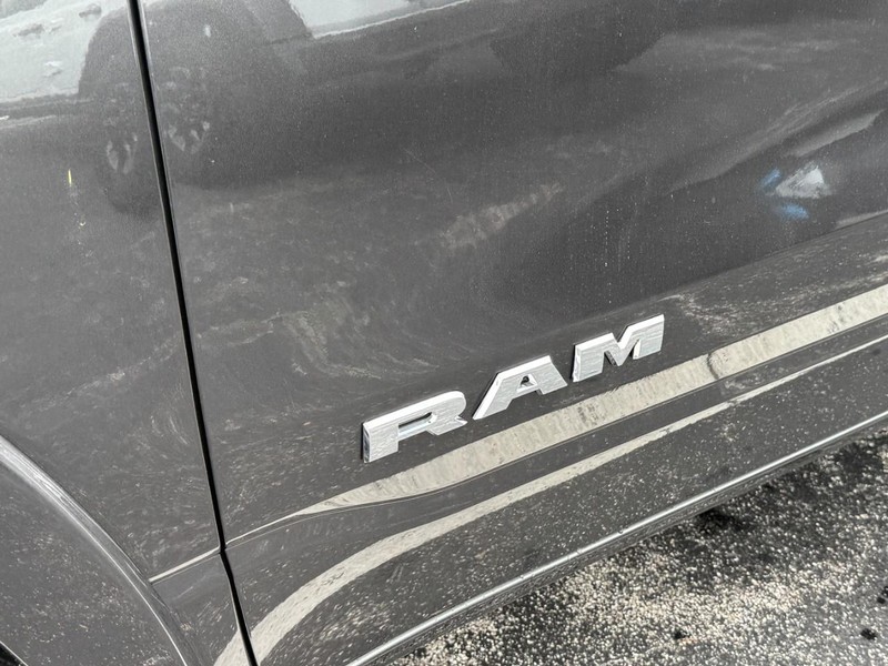 Ram 1500 Vehicle Image 12