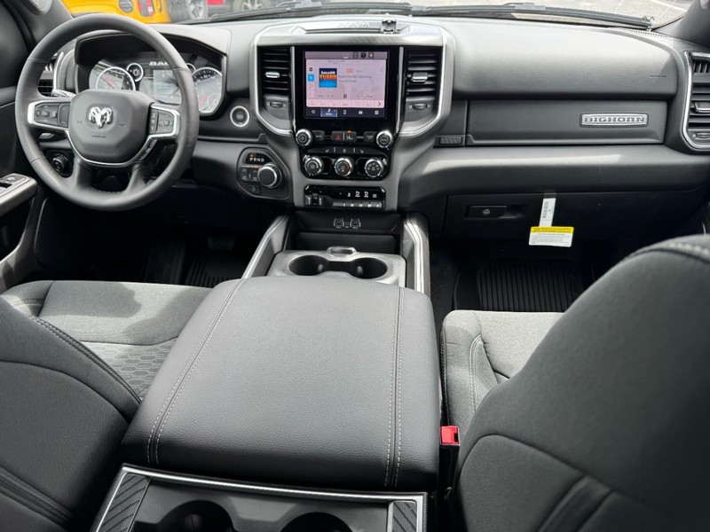 Ram 1500 Vehicle Image 18