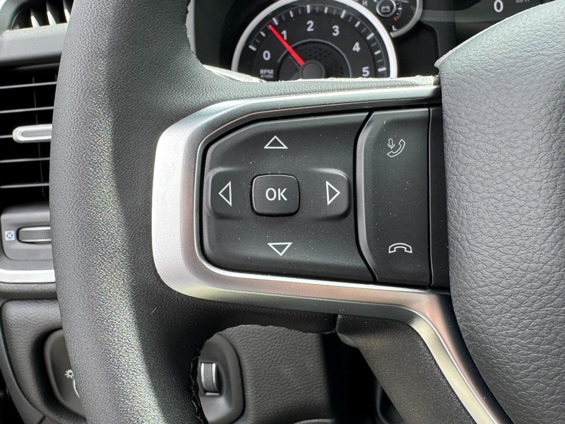 Ram 1500 Vehicle Image 24