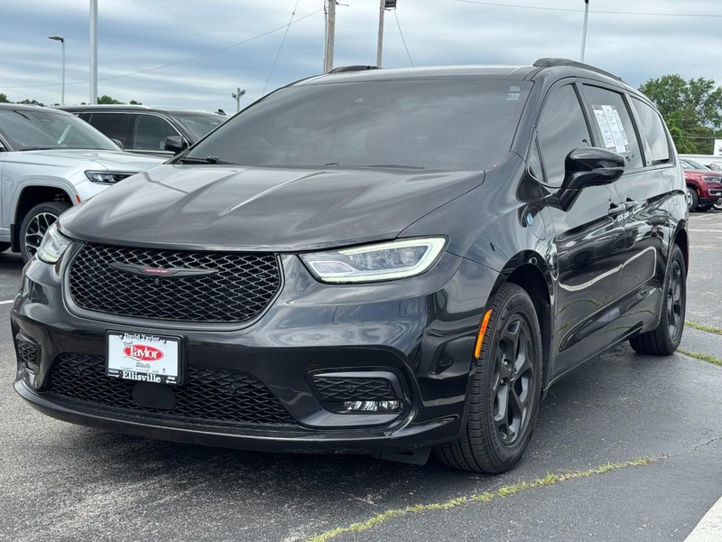 Chrysler Pacifica Vehicle Image 08