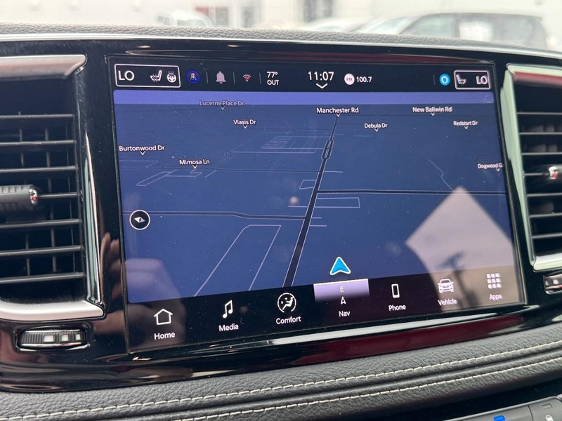 Chrysler Pacifica Vehicle Image 33