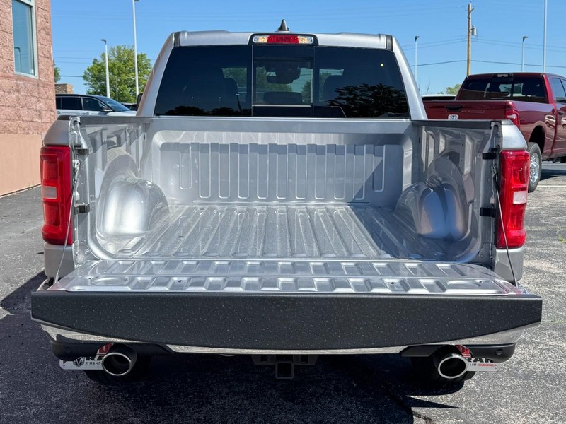 Ram 1500 Vehicle Image 11