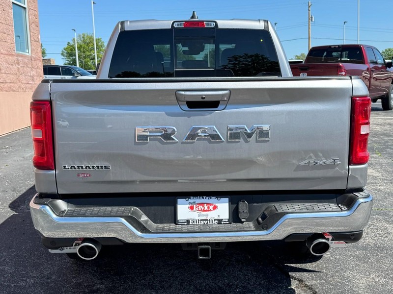 Ram 1500 Vehicle Image 12