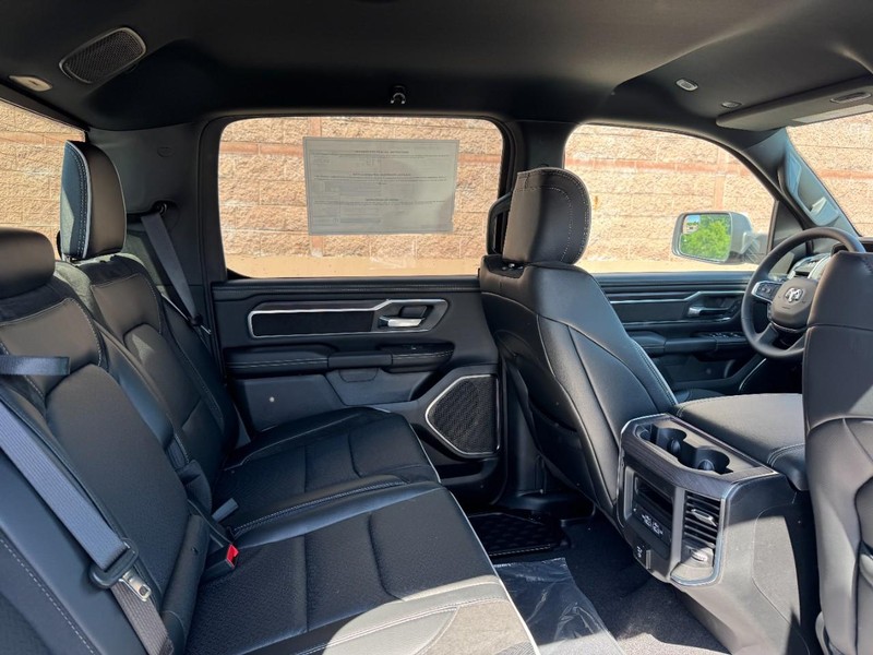 Ram 1500 Vehicle Image 15