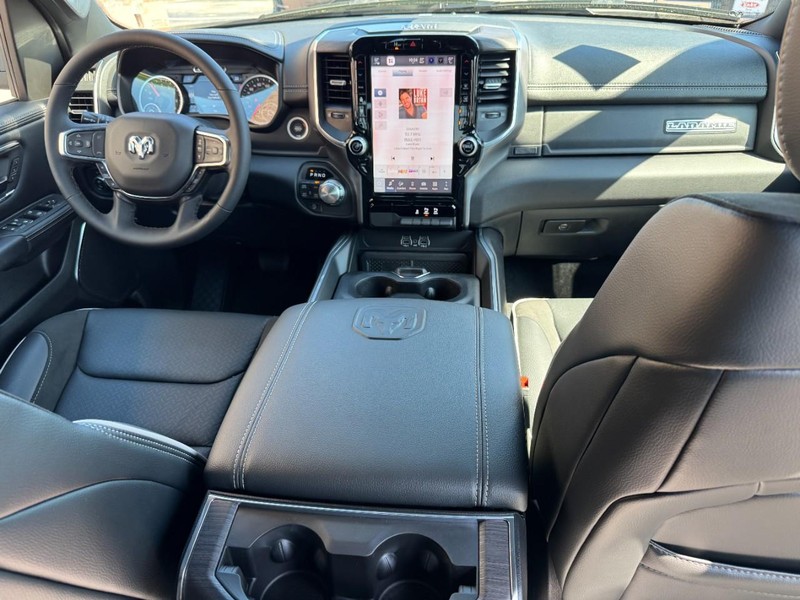 Ram 1500 Vehicle Image 16