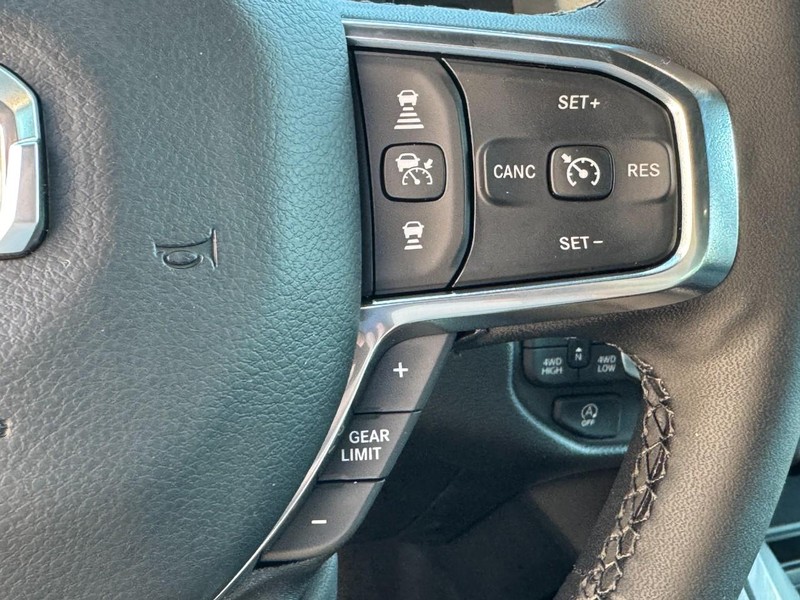 Ram 1500 Vehicle Image 24