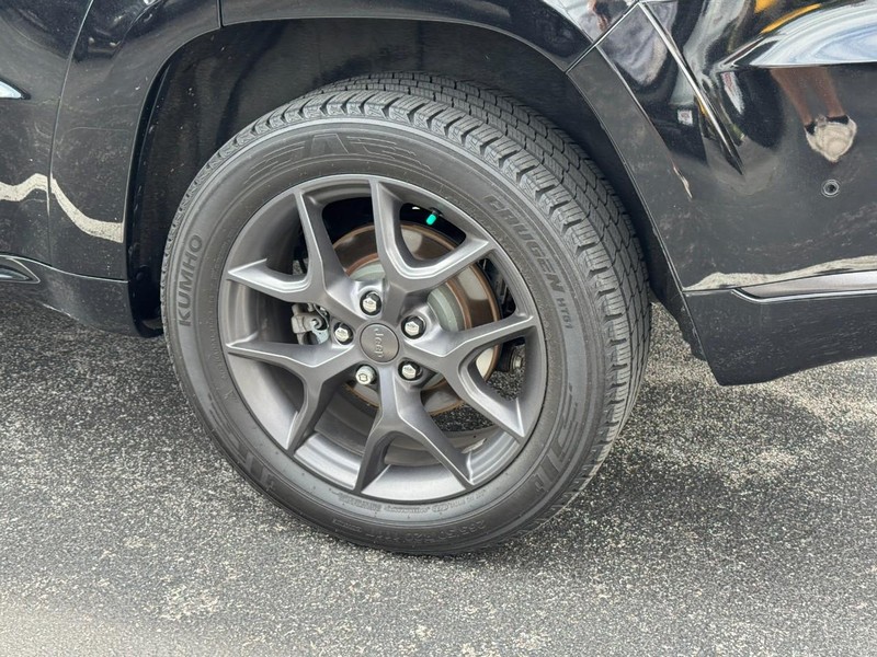 Jeep Grand Cherokee Vehicle Image 07