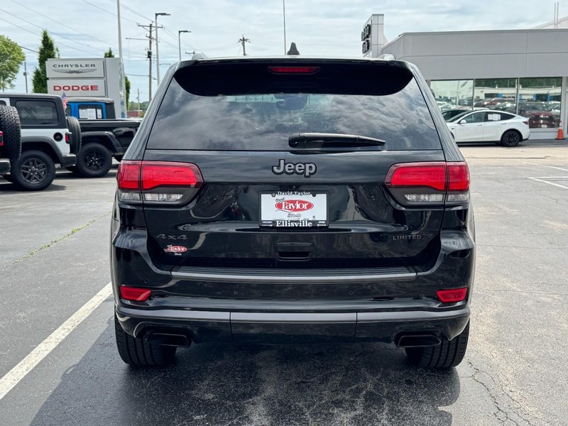 Jeep Grand Cherokee Vehicle Image 14