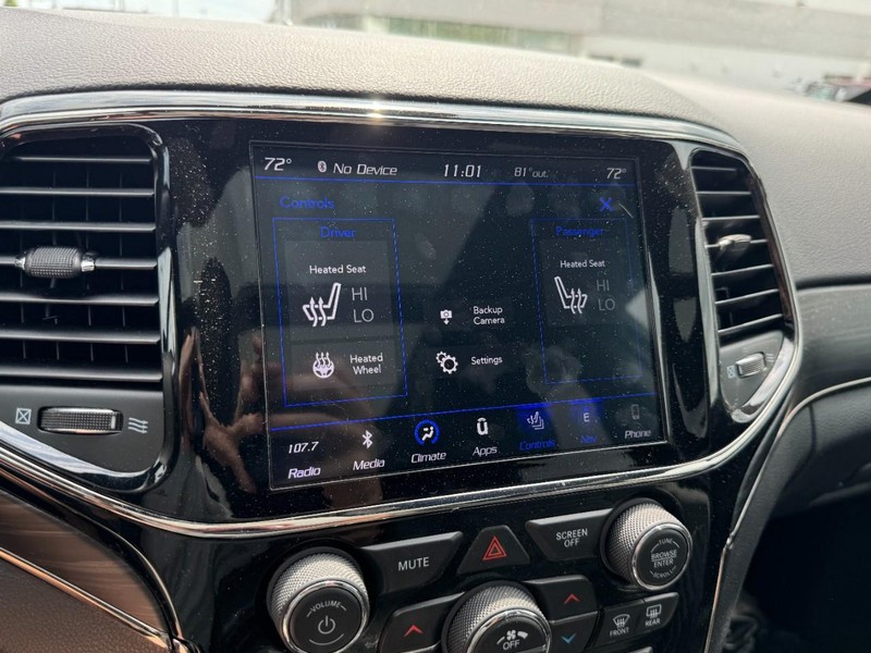 Jeep Grand Cherokee Vehicle Image 27