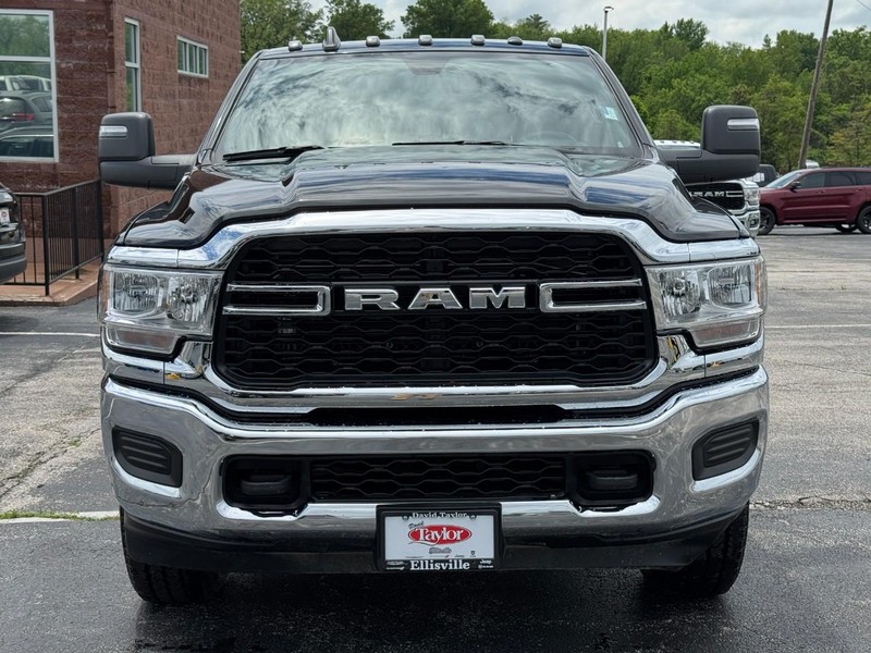 Ram 3500 Vehicle Image 09
