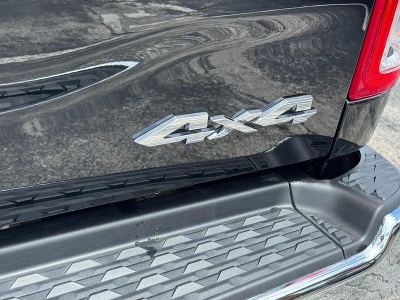 Ram 3500 Vehicle Image 12