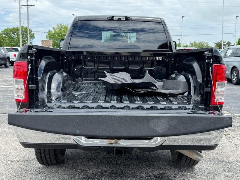 Ram 3500 Vehicle Image 13