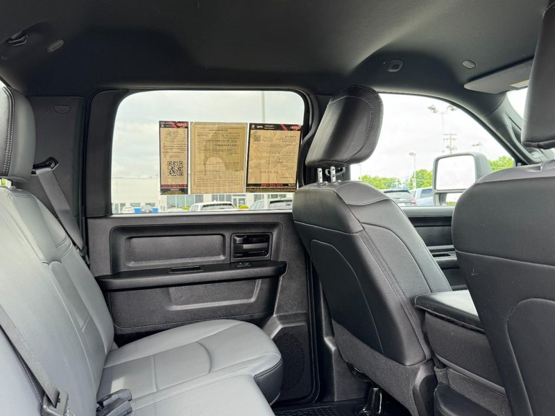 Ram 3500 Vehicle Image 15